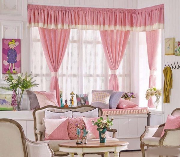 Rèm vải phòng khách màu hồng nhạt